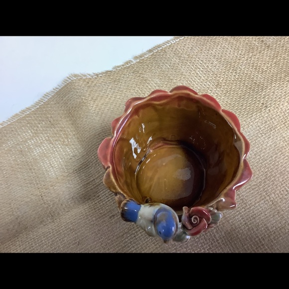 Small pottery bowl with blue bird and rose on rim - Picture 2 of 6